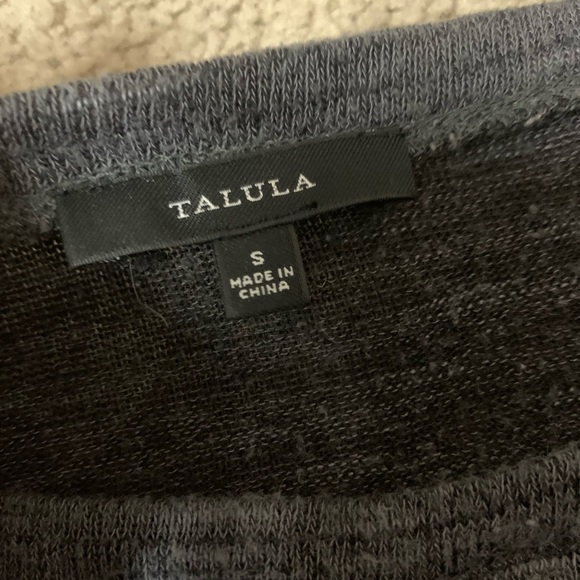 Grey cropped Aritzia Talula shirt. - Picture 2 of 3